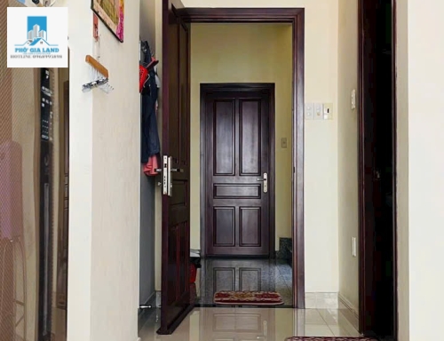 BÁN NHÀ ĐẸP - HẺM XE HƠI - CÁCH ĐƯỜNG CHÍNH 20m - GẦN KCX TÂN THUẬN - QUẬN 7.