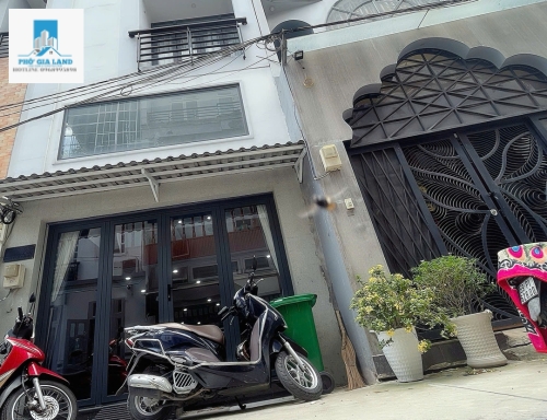 BÁN NHÀ 3 TẦNG - HẺM XE HƠI - P. PHÚ THUẬN - QUẬN 7 .
