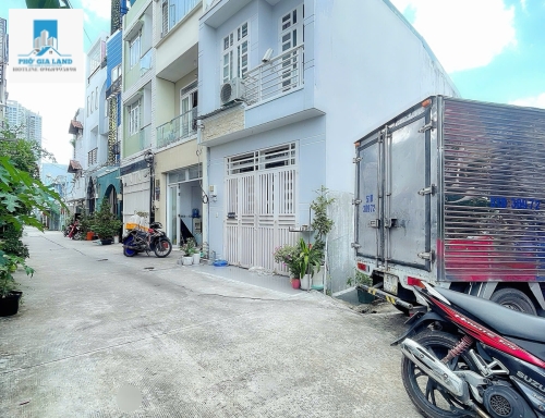 BÁN NHÀ 3 TẦNG - HẺM XE HƠI - P. PHÚ THUẬN - QUẬN 7 .