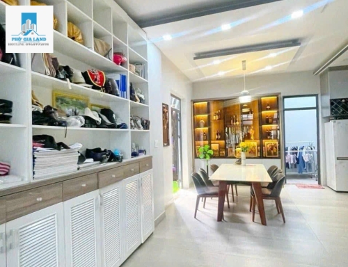 BÁN BIỆT THỰ SỐ 6 ĐƯỜNG SỐ 4 TẤN TRƯỜNG- QUẬN 7 gần bên triển quốc tế SECC, trung tâm hành chính PHÚ MỸ HƯNG