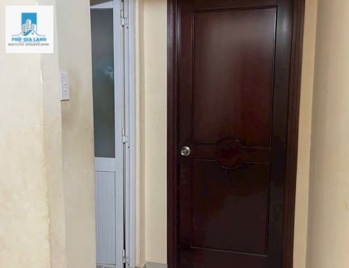 NHÀ HẺM XE HƠI - LÝ PHỤC MAN - QUẬN 7 .