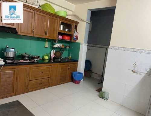 NHÀ HẺM XE HƠI - LÝ PHỤC MAN - QUẬN 7 .