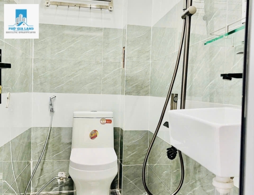 CC Bán Nhà xây mới hẻm 1135/41/Huỳnh Tấn Phát . Phú Thuận Quận 7. 