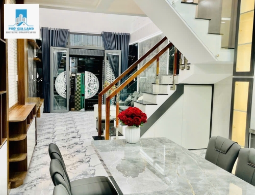 CC Bán Nhà xây mới hẻm 1135/41/Huỳnh Tấn Phát . Phú Thuận Quận 7. 