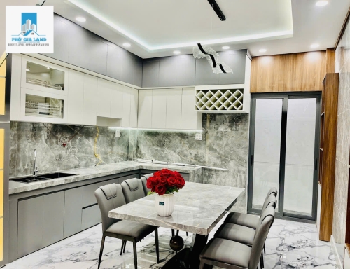 CC Bán Nhà xây mới hẻm 1135/41/Huỳnh Tấn Phát . Phú Thuận Quận 7. 