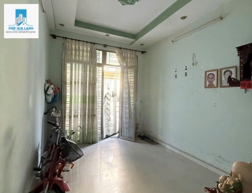 Bán Nhà Sổ Riêng Hẻm 3m Đường Huỳnh Tấn Phát, P.Phú Thuận, Quận 7 - 4TỶ5 - Cạnh Phú Mỹ Hưng.