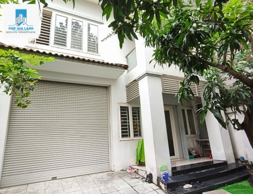 BIỆT THỰ SÂN VƯỜN KIỀU ĐÀM - P. TÂN HƯNG QUẬN 7 .