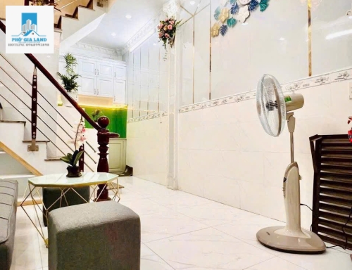 NHÀ BÁN VỊ TRÍ  ĐẸP - MẶT TIỀN HẺM 2405 - CÁCH ĐƯỜNG HTP 20M - KHU PHỐ 7 - THỊ TRẤN - NHÀ BÈ ..