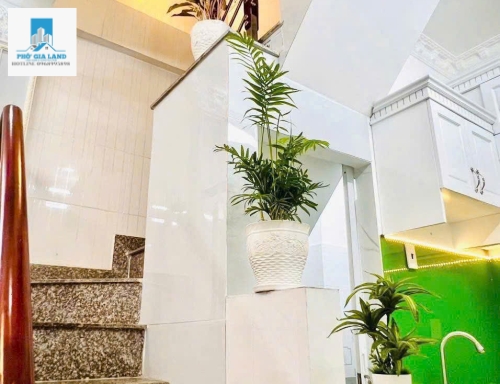 NHÀ BÁN VỊ TRÍ  ĐẸP - MẶT TIỀN HẺM 2405 - CÁCH ĐƯỜNG HTP 20M - KHU PHỐ 7 - THỊ TRẤN - NHÀ BÈ ..