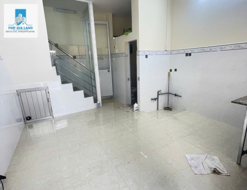 BÁN NHÀ 3 TẦNG - MẶT TIỀN HẺM KINH DOANH  - SỔ HỒNG RIÊNG 502 HUỲNH TẤN PHÁT - QUẬN 7 .