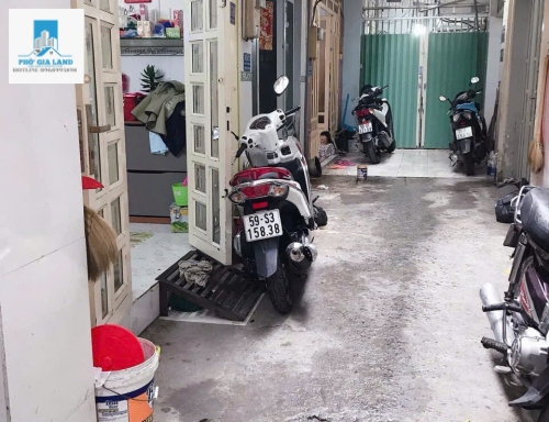 NHÀ 2 TẦNG SỔ HỒNG RIÊNG - GẦN LOTTE MART - QUẬN 7 . 