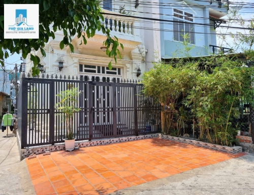 BIỆT THỰ MINI CỔ ĐIỂN ĐƯỜNG 20M Q7