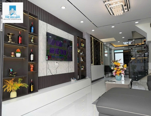 NHÀ 3 TẦNG - HẺM XE HƠI - PHƯỜNG PHÚ THUẬN - QUẬN 7 .