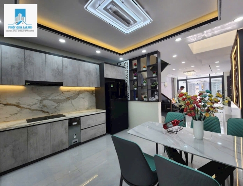 NHÀ 3 TẦNG - HẺM XE HƠI - PHƯỜNG PHÚ THUẬN - QUẬN 7 .