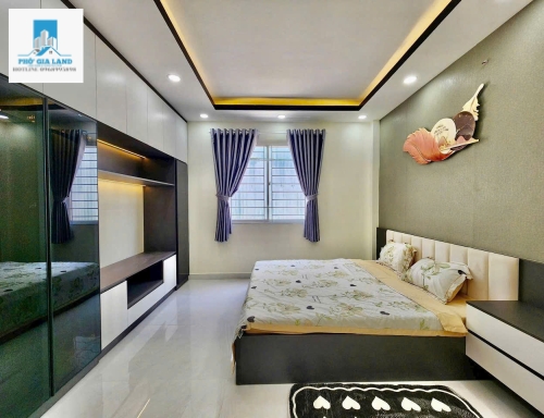 NHÀ 3 TẦNG - HẺM XE HƠI - PHƯỜNG PHÚ THUẬN - QUẬN 7 .