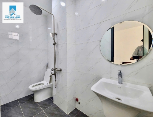 NHÀ 3 TẦNG - HẺM XE HƠI - PHƯỜNG PHÚ THUẬN - QUẬN 7 .