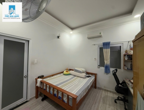 BÁN NHÀ 3 TẦNG KDC LÝ PHỤC MAN - P. BÌNH THUẬN - QUẬN 7 .