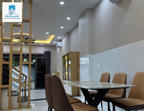 BÁN NHÀ MỚI HIỆN ĐẠI – VỊ TRÍ VÀNG QUẬN 7