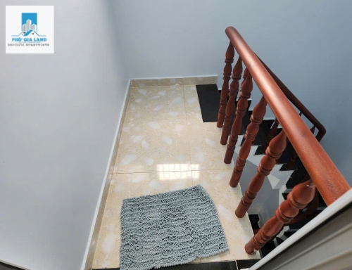 NHÀ 3 TẦNG - HUỲNH TẤN PHÁT - QUẬN 7 . 