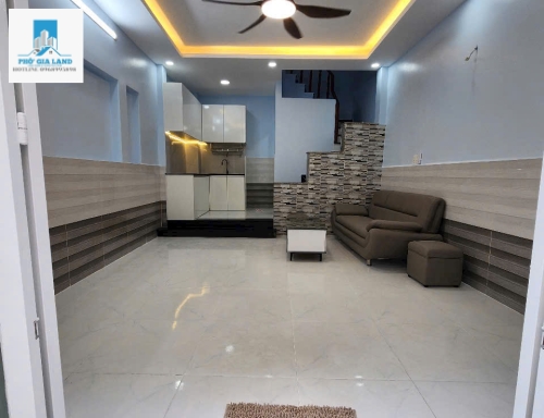 NHÀ 3 TẦNG - HUỲNH TẤN PHÁT - QUẬN 7 . 