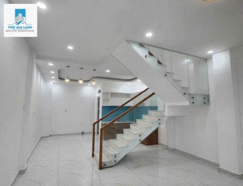 Bán nhà 205/huỳnh tấn phát , quận 7 .