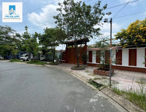 Cho thuê nhà vườn 650m² mặt tiền đường số KDC Nam Long Phú Thuận, Quận 7.