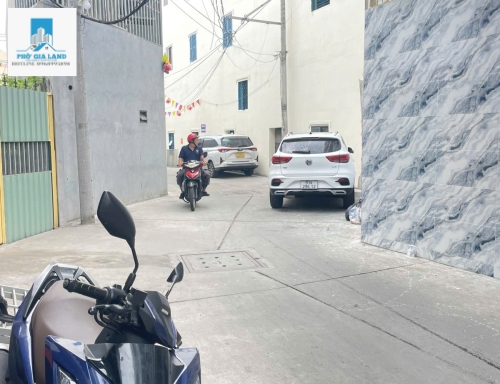 BÁN NHÀ MỚI ĐẸP - MẶT TIỀN HẺM XE HƠI