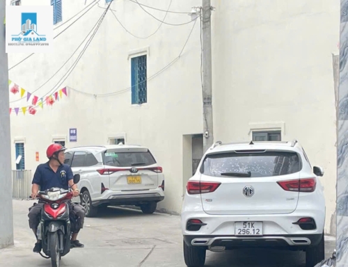 BÁN NHÀ MỚI ĐẸP - MẶT TIỀN HẺM XE HƠI