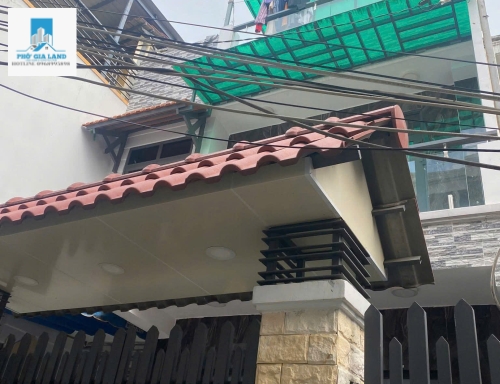NHÀ PHỐ 3 TẦNG - LIỀN KỀ QUẬN 1 ,Q4 .
