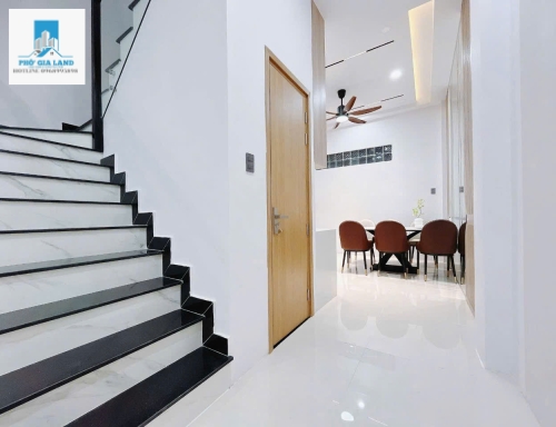 SIÊU PHẨM MẶT TIỀN KINH DOANH HIẾM -  MỚI FULL NỘI THẤT