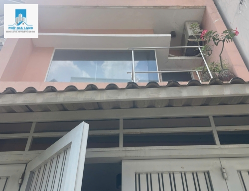 BÁN NHÀ 3 TẦNG HẺM XE HƠI