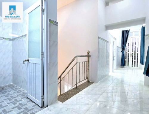 CẦN BÁN GẤP NHÀ ĐỊA CHỈ 2451 ĐƯỜNG HUỲNH TẤN PHÁT