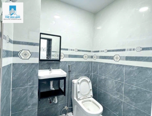 NHÀ SỔ HỒNG RIÊNG - GẦN CHỢ PHÚ THUẬN - QUẬN 7 