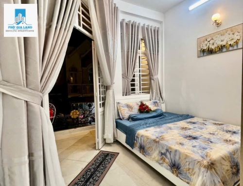 NHÀ ĐẸP - MỚI HOÀN THIỆN - GỐC 2 MẶT TIỀN 