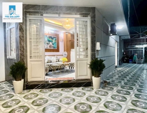 NHÀ ĐẸP - MỚI HOÀN THIỆN - GỐC 2 MẶT TIỀN 