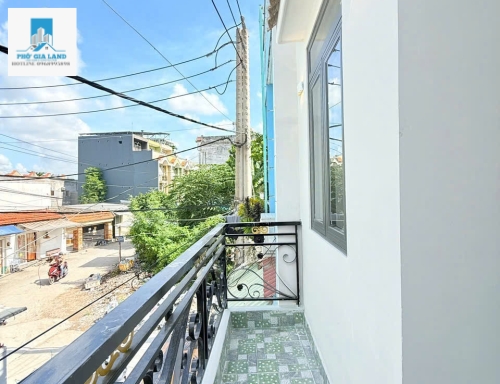 NHÀ BÁN HẺM XE HƠI -  VÀO TỚI NHÀ