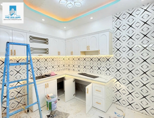 NHÀ BÁN HẺM XE HƠI -  VÀO TỚI NHÀ