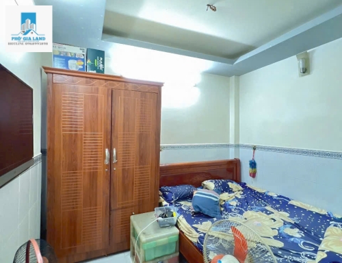 Bán nhà mặt tiền hẻm 67/ đường Trần Xuân Soạn Q.7