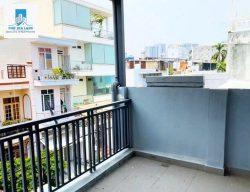  BÁN NHÀ HẺM XE HƠI QUAY ĐẦU THỔI MÁI . HUỲNH TẤN PHÁT 