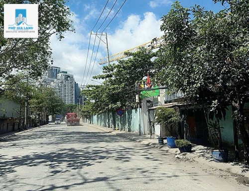 NHÀ MẶT TIỀN ĐƯỜNG NHỰA 12M - 