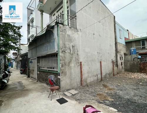 Hot hot thi trấn nhà bà còn sót lô đất 
