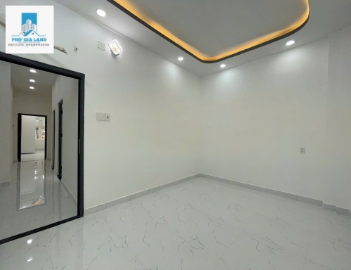 Bán nhà Nhà Bè SHR xe hơi né nhau (đường 6m) 