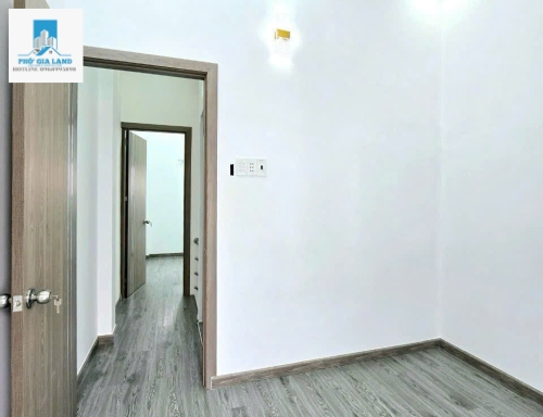Nhà 2 tầng hẻm 1806 .huỳnh tấn phát