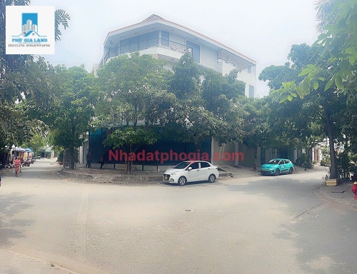 CĂN GÓC 2 MẶT TIỀN CHỢ - CẦN BÁN GẤP