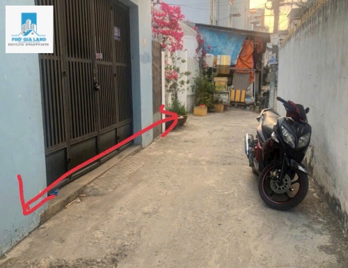 BÁN ĐẤT TẶNG NHÀ CẤP 4