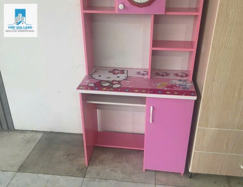 MẪU BÀN HỌC MÀU HỒNG HELLO KITTY