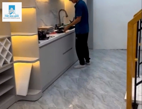 Giá nhỉnh hơn 4 Tỷ Bán nhà đường Tân Mỹ 