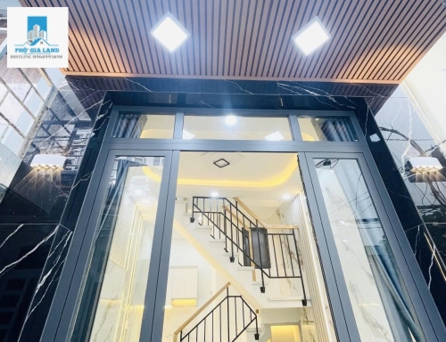NHÀ MỚI ĐẸP – TRẦN XUÂN SOẠN, P. TÂN KIỂNG, Q7 – GIÁ CHỈ 3.05 TỶ 