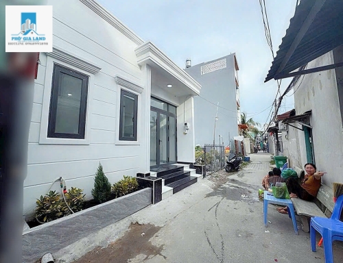  BÁN NHÀ HẺM 1627 HUỲNH TẤN PHÁT, QUẬN 7 * DIỆN TÍCH RỘNG