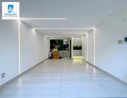 NHÀ 5 TẦNG XÂY MỚI 100% - MẶT TIỀN KINH DOANH -CÓ THANG MÁY .Q7
